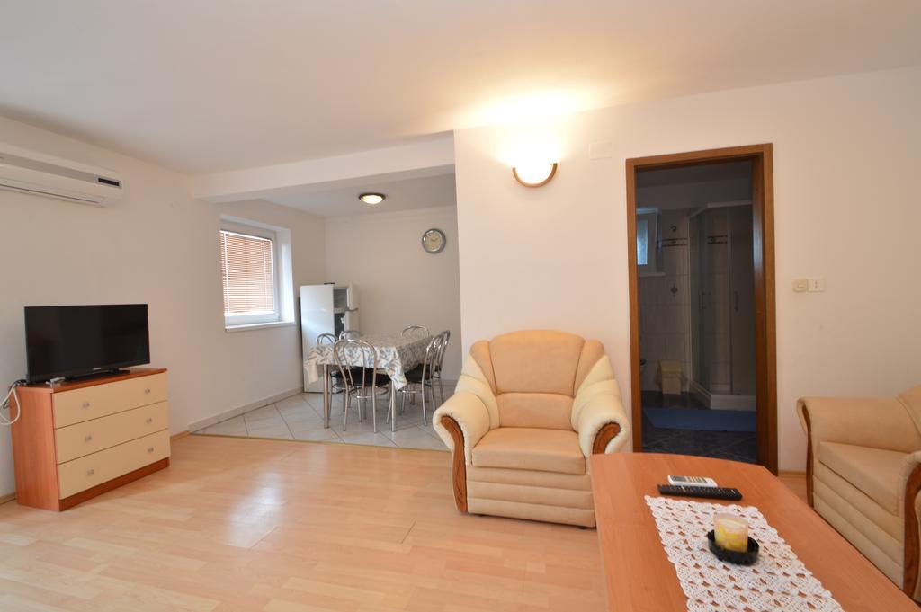 Apartmani Raic Mali Lošinj Εξωτερικό φωτογραφία